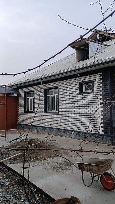 глина бишкек доставка: Дом с фасадом под облицовочный кирпич, одноэтажный - Материал фасада — 5