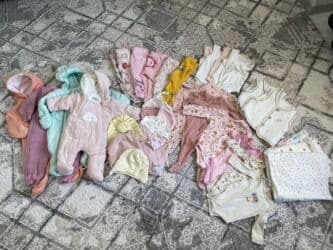 Игрушки: Вещи пакетом на девочку с рождения от 56 размера до 1,5 года, в — 2