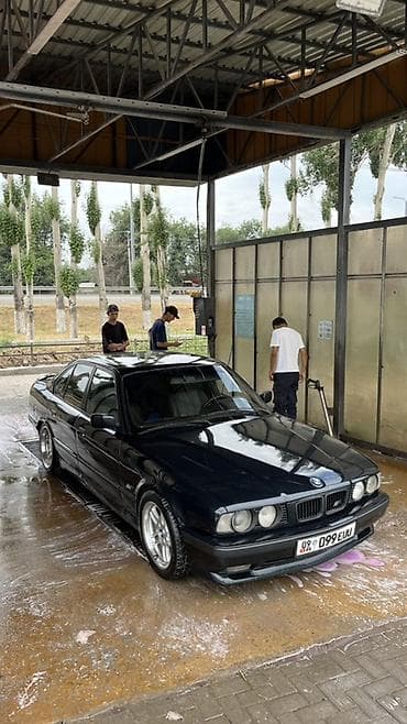 Унаа: BMW 5 series: 1995 г., 2.5 л, Кол менен иштөөчү, Бензин, Седан — 5