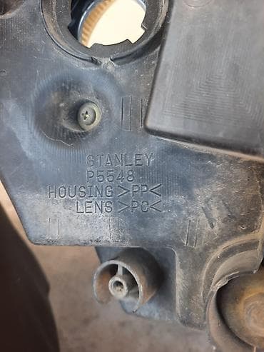 hd 72: Передняя левая фара Mazda Б/у, Оригинал — 2