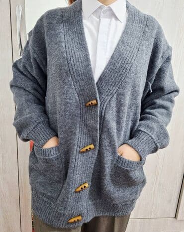 брендовые кардиганы: Продаю кардиганы с карманами В трёх расцветках: Серый/Бежевый/Чёрный — 3