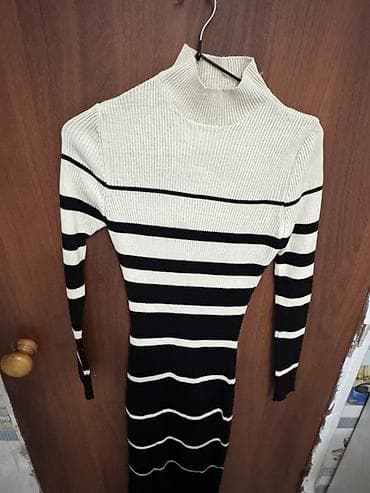 футболка hba: Трикотажное платье в рубчик с длинным рукавом и высоким полукруглым — 2