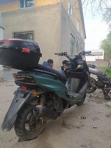 Скутеры: Тип скутера 150 куб. см, Бензин, Б/у — 2