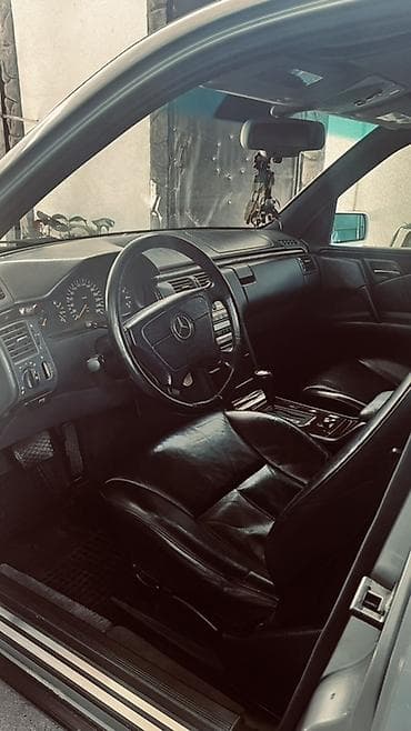 Mercedes-Benz E-Class: 1995 г., 3.2 л, Автомат, Бензин, Седан — 10