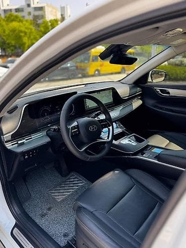 hyundai galloper: Hyundai Grandeur: 2022 г., Седан — 8