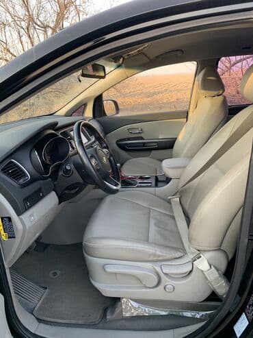 срочно продам авто в связи с переездом: Kia Carnival: 2019 г., 2.2 л, Автомат, Дизель, Минивэн — 3