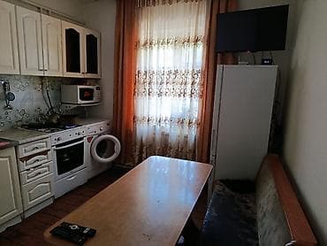 Продажа домов: Продаю полдома. Ниже Восточного автовокзала перед БЧК. Отдельный вход — 4