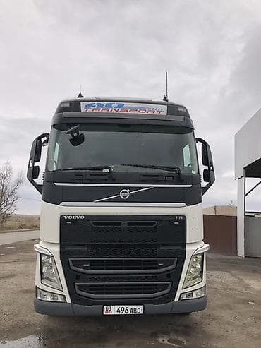 пл: Тягач, Volvo, Тентованный — 1