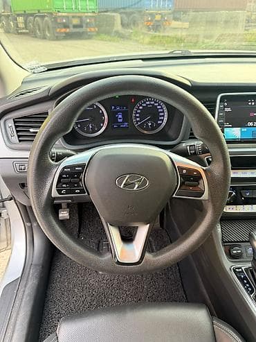Hyundai Sonata: 2019 г., 2 л, Автомат, Газ, Седан — 9