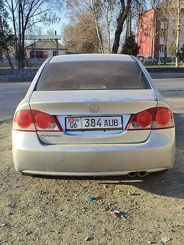 h: Honda Civic: 2005 г., Автомат, Седан — 2