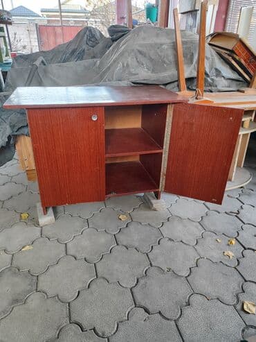 шифоньеры фото и цены бишкек: Шифоньер с антресолью большой 3 створчатый, разная мебель б/у. Район — 4