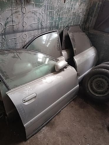 обшивки ауди: Запчасти кузова Audi A6 C5 (седан) В наличии набор оригинальных — 3