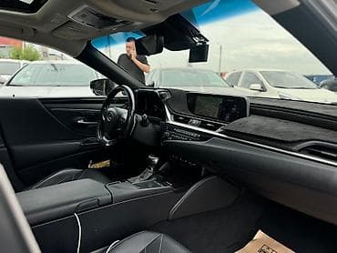 ls 400: Lexus ES: 2018 г., 0.5 л, Автомат, Гибрид — 3