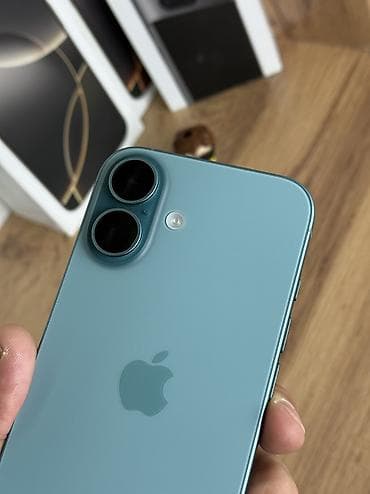 ipod touch: IPhone 16, Б/у, 256 ГБ, Alpine Green, Защитное стекло, Чехол, 100 % — 2