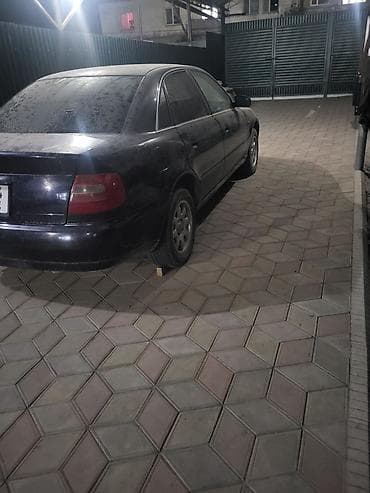 camry universal: Audi A4: 1998 г., Автомат, Седан — 2