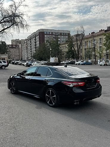 byd e2 2022: Toyota Camry: 2019 г., 2.5 л, Автомат, Бензин, Седан — 4