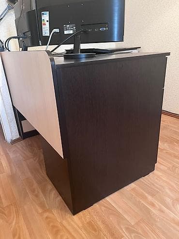 офисный уголок: Угловой компьютерный стол из ЛДСП - Конфигурация: правый угол — 4