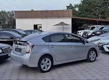 prius v: Toyota Prius: 2012 г., 1.8 л, Вариатор, Гибрид, Седан — 10