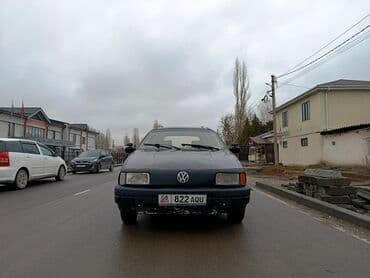 Volkswagen Passat: 1990 г., 1.8 л, Механика, Бензин, Универсал