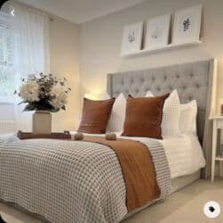 дом на день: 2 комнаты, Бронь, Постельное белье, Парковка — 1