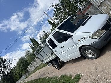 Унаа: Грузовой бортовой автомобиль Mercedes‑Benz Sprinter (двухрядная — 4