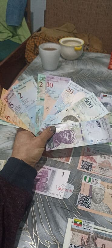 набор фишек для покера: Продаю купюры разных стран более 26 стран всё в аригинале купюры — 3