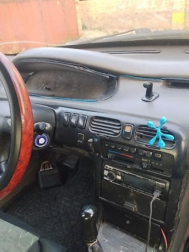 Mazda 626: 1993 г., 1.8 л, Механика, Бензин, Седан — 3