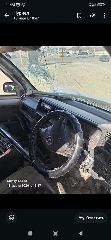 для салона авто: Микроавтобус (правый руль), серебристый, на эвакуаторе после — 6