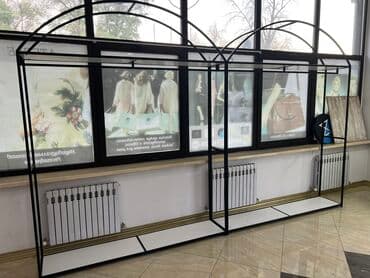 пристенное оборудование для магазина одежды: Кронштейн Для одежды, Материал: Металл, С подсветкой, Новый — 9