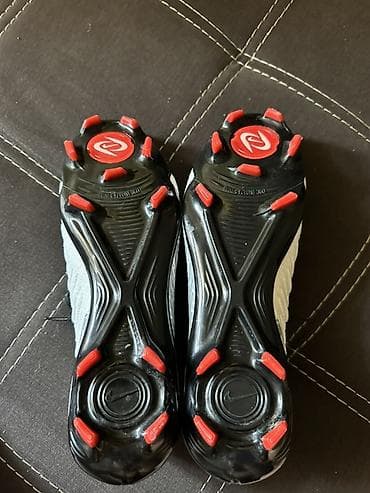 Футбольные бутсы Nike Phantom GT (низкий силуэт) 42 размер не носил