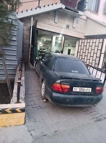 Mitsubishi: Mitsubishi Carisma: 1997 г., Седан — 1