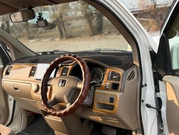 деревянные машинки: Honda Stepwgn: 2002 г., 2 л, Автомат, Бензин, Минивэн — 3