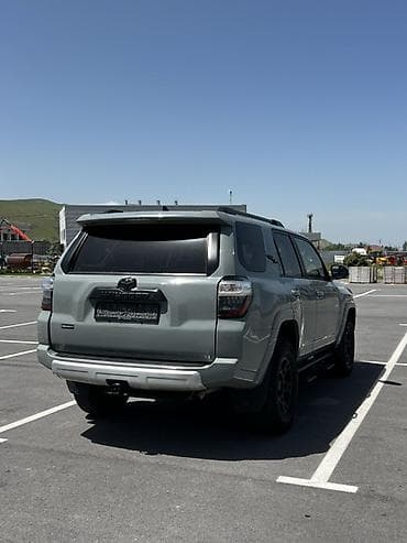 фораннер 2020: Toyota 4Runner: 2023 г., 4 л, Автомат, Бензин, Внедорожник — 5