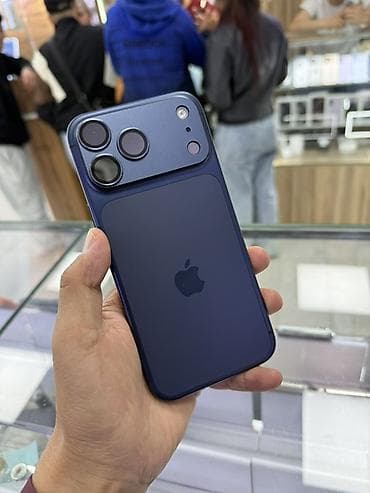 iphone osh: IPhone 17 Pro Max, Б/у, 256 ГБ, Синий, Защитное стекло, Чехол, Кабель, 100 % — 1