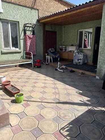 дома в центре: Продаётся дом (полдома) в центре города! Отличное предложение для — 1