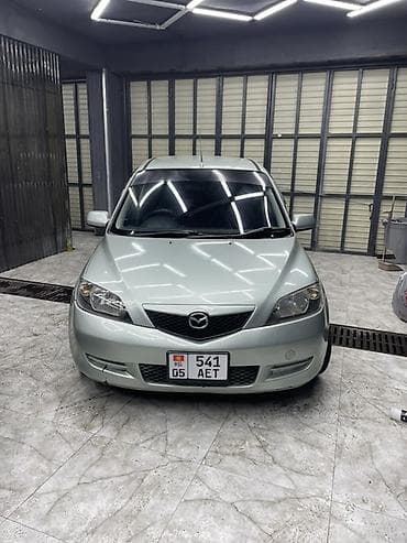 Mazda Demio: 2004 г., 1.3 л, Автомат, Бензин, Хэтчбэк