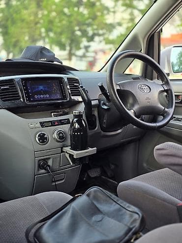 bwb e34: Toyota Voxy: 2003 г., 2 л, Автомат, Бензин, Минивэн — 8