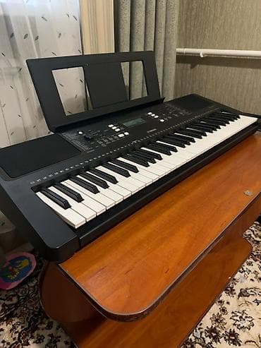 Музыкалык аспаптар: Продаю б/у Yamaha PSR-E373, состояние отличное. Все клавиши, кнопки — 3