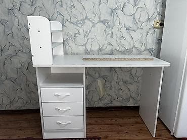 used bed: Маникюрный стол состояние хорошая — 2