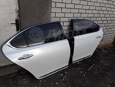 LS460 2010г
Дверь