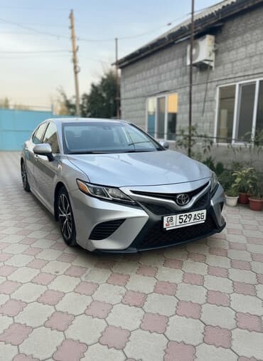 срочно продам авто в связи с переездом: Toyota Camry: 2018 г., 2.5 л, Автомат, Бензин, Седан — 1