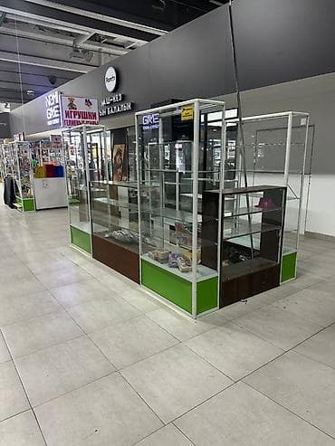 Продается витрина - Конструкция из алюминиевого профиля с остеклением