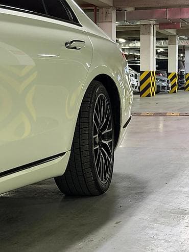 мерц: Mercedes-Benz S-Class: 2022 г., 4 л, Автомат, Бензин, Седан — 7