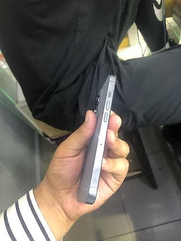 Техника и электроника: IPhone 13 Pro, Б/у, 256 ГБ, Sierra Blue, Чехол, 74 % — 3