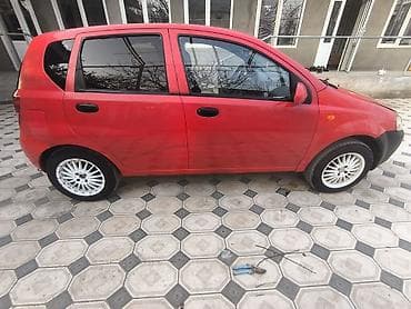 ижара авто: Chevrolet Aveo: 2003 г., 1.2 л, Кол менен иштөөчү, Бензин, Хетчбек — 3