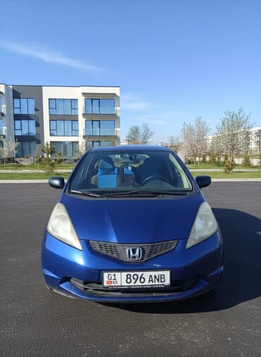тайота жол тандабас обмен: Honda Jazz: 2010 г., 1.3 л, Механика, Бензин, Хетчбек — 1
