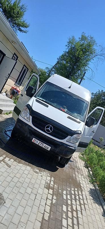 Легкий грузовик, Mercedes-Benz, Стандарт, 3 т, Б/у at lalafo.kg Легкий грузовик, Mercedes-Benz, Стандарт, 3 т, Б/у