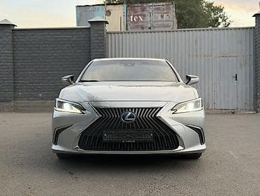 low ll: Lexus ES: 2018 г., 2.5 л, Вариатор, Гибрид, Седан — 2