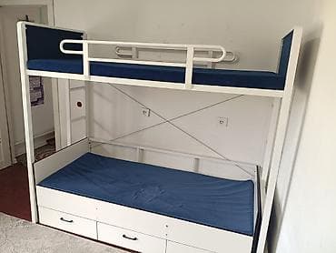 bunk bed: Двухъярусная кровать с матрасами и выдвижными ящиками для хранения — 1