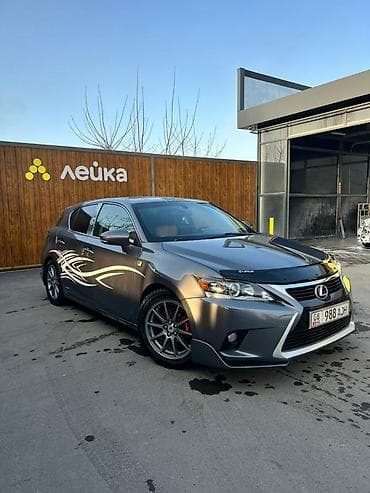салон машины: Lexus CT: 2015 г., Гибрид, Хэтчбэк — 7
